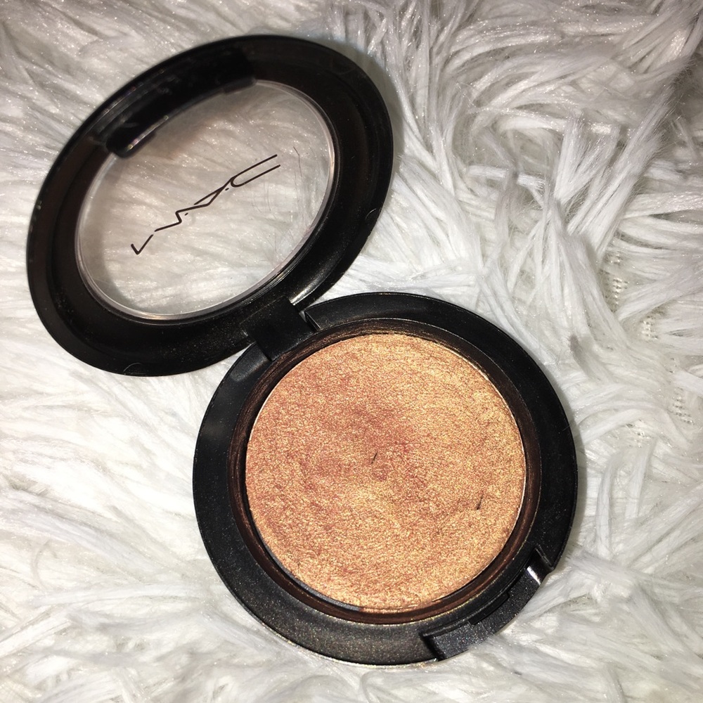 MAC Bronze Shimmer Base